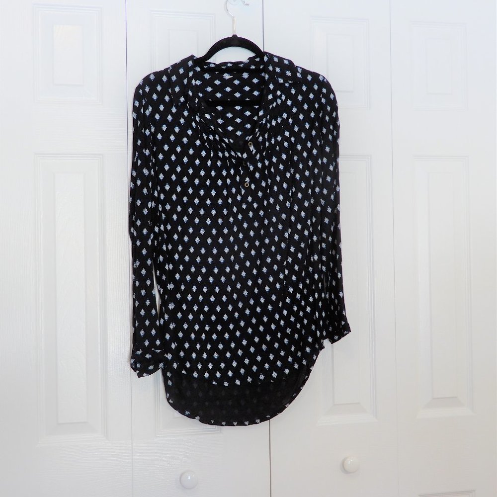 Apt. 9 Dark Blue Women’s Long Sleeve Blouse in Size M